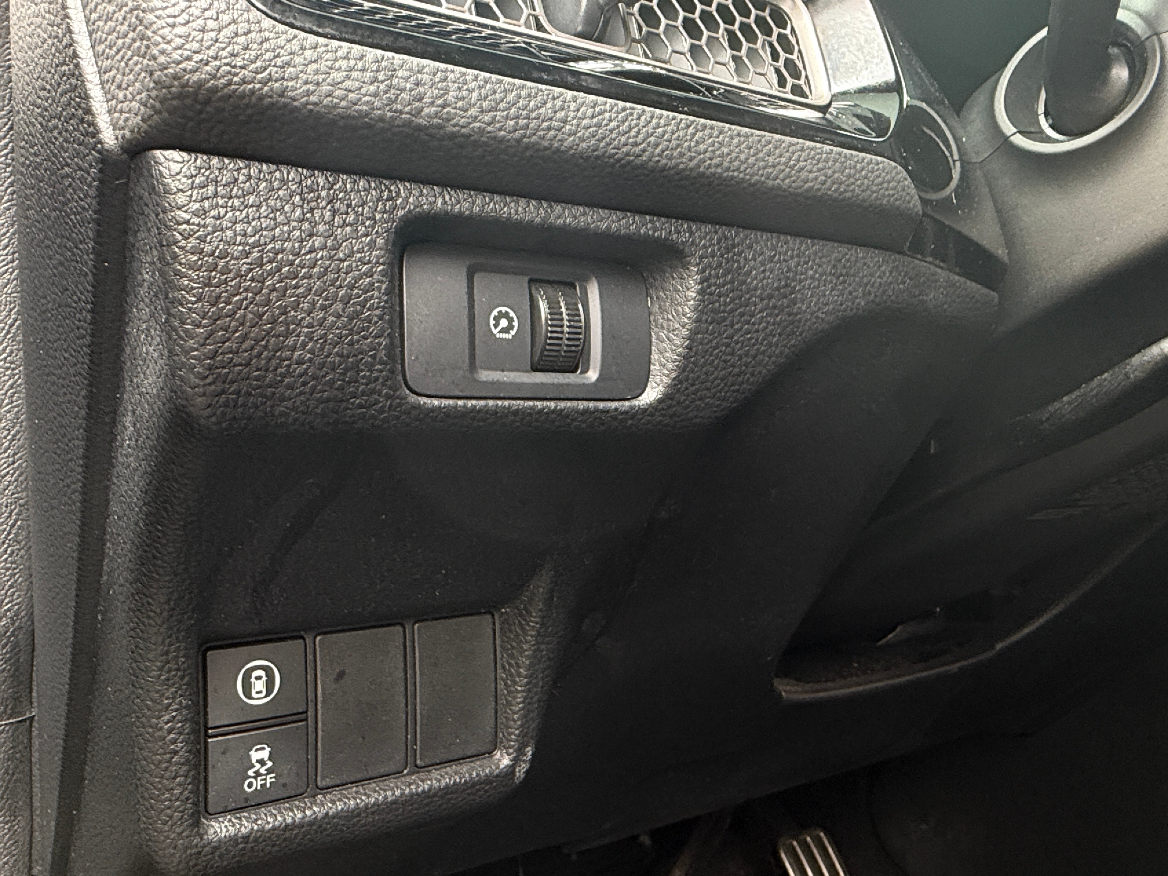 honda civic hatchback 2024 19XFL2H84RE000174 image honda civic hatchback 2024 19XFL2H84RE000174 image